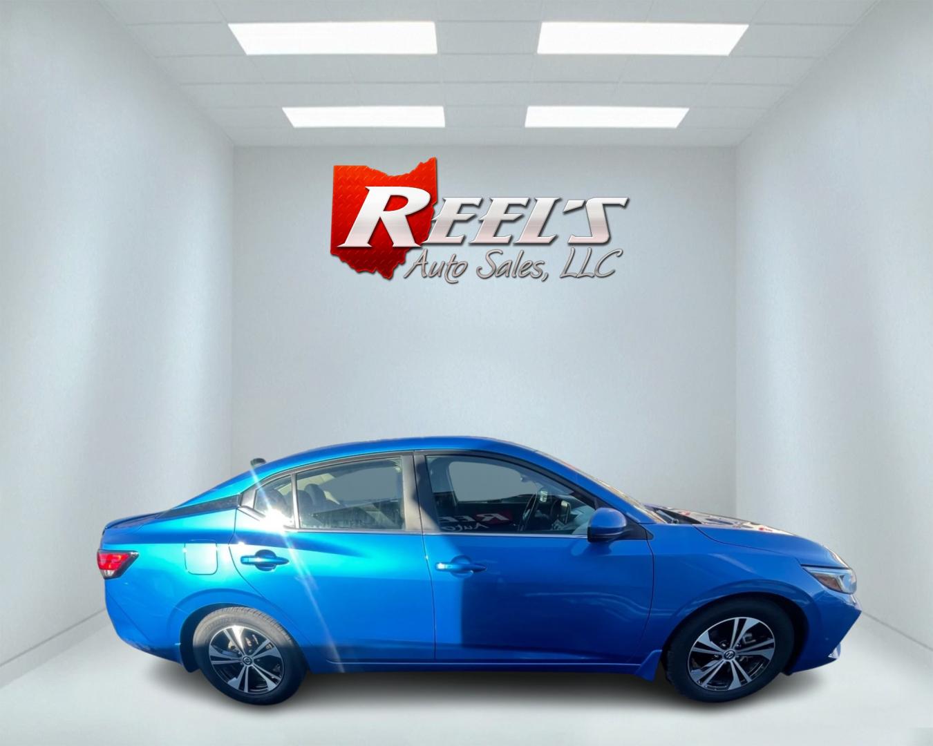 2020 Blue /Black Nissan Sentra SV (3N1AB8CV5LY) with an 1.8L I4 SFI DOHC 16V engine, CVT transmission, located at 547 E. Main St., Orwell, OH, 44076, (440) 437-5893, 41.535435, -80.847855 - Photo#5